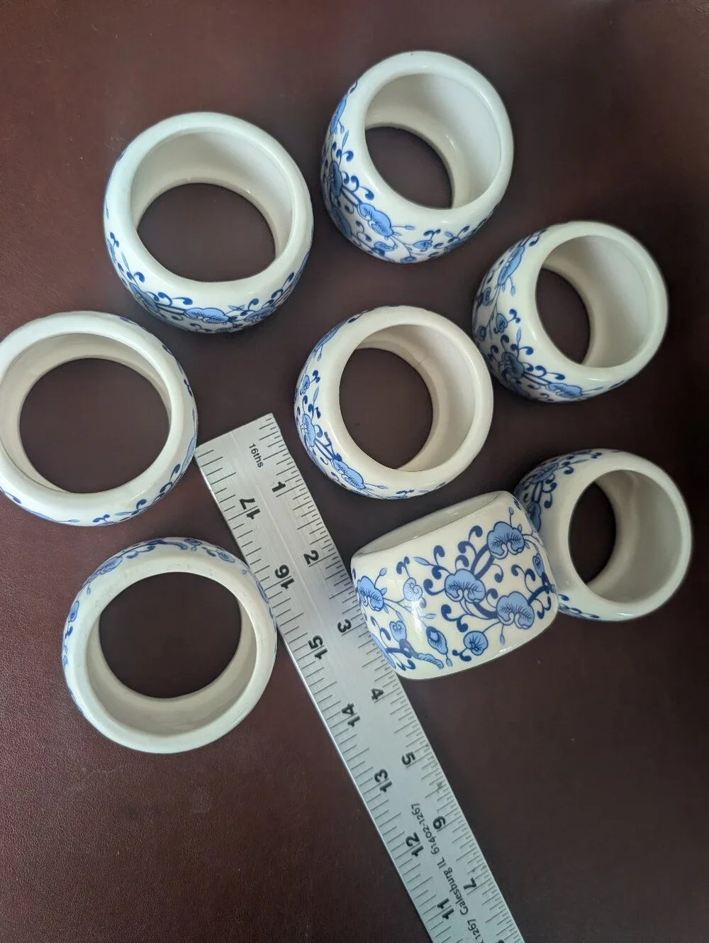 Set of 8 Blue & White Porcelain Floral Napkin Rings Chinoiserie Table Decor
